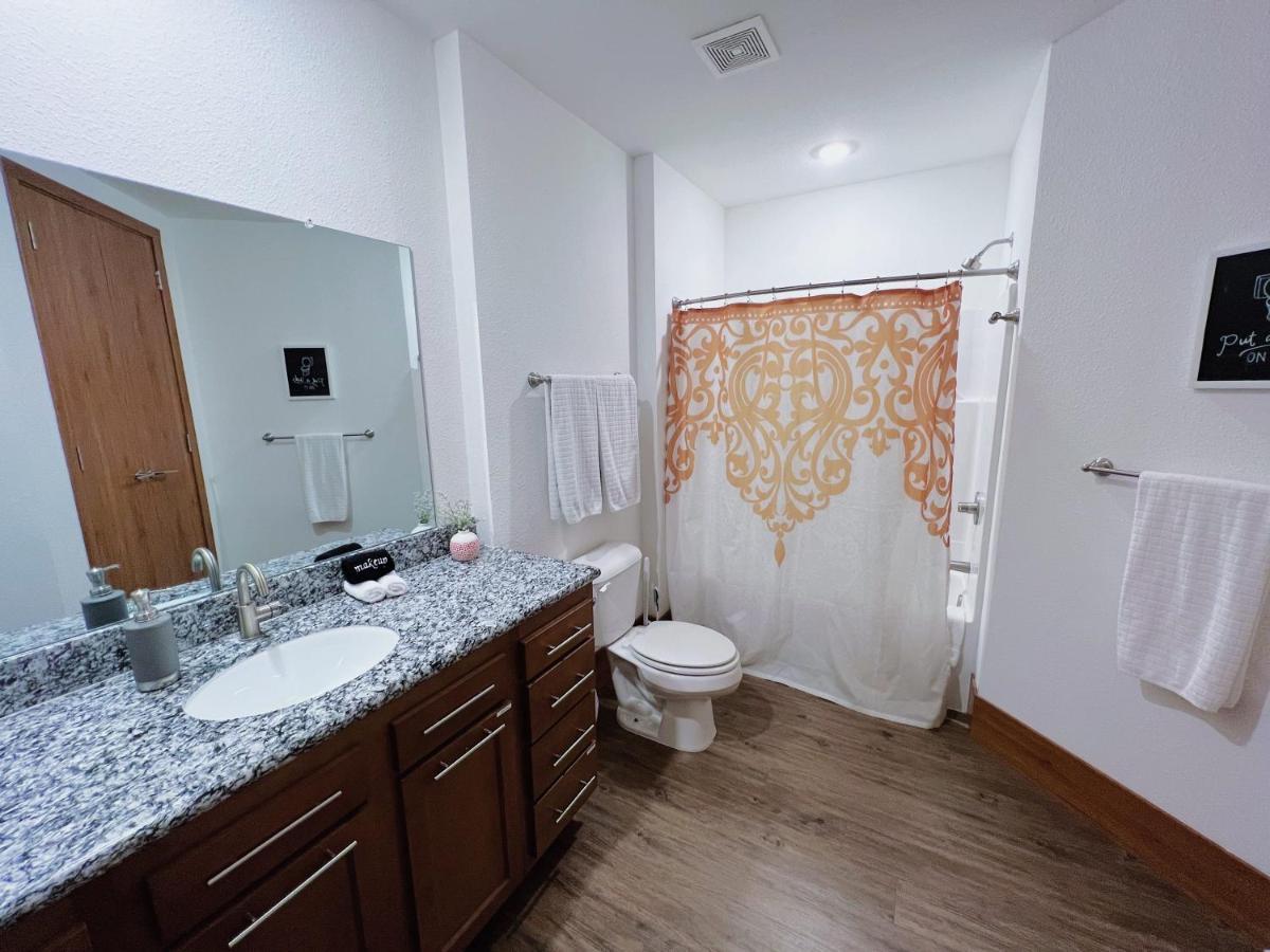 2Br Suite At The Grand Castle Pool Gym & Parking Grandville Extérieur photo